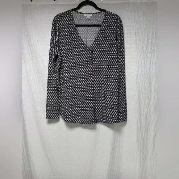 Carolina Belle long-sleeved,  v neck blouse. Ladies size Xl - Picture 1 of 6